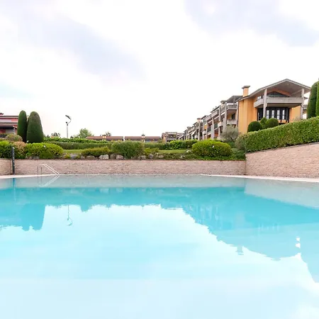Apartment Butterfly On The Pools